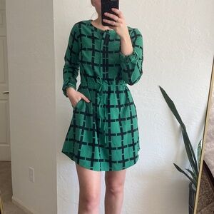 Green Long Sleeve Dress w/ Pockets